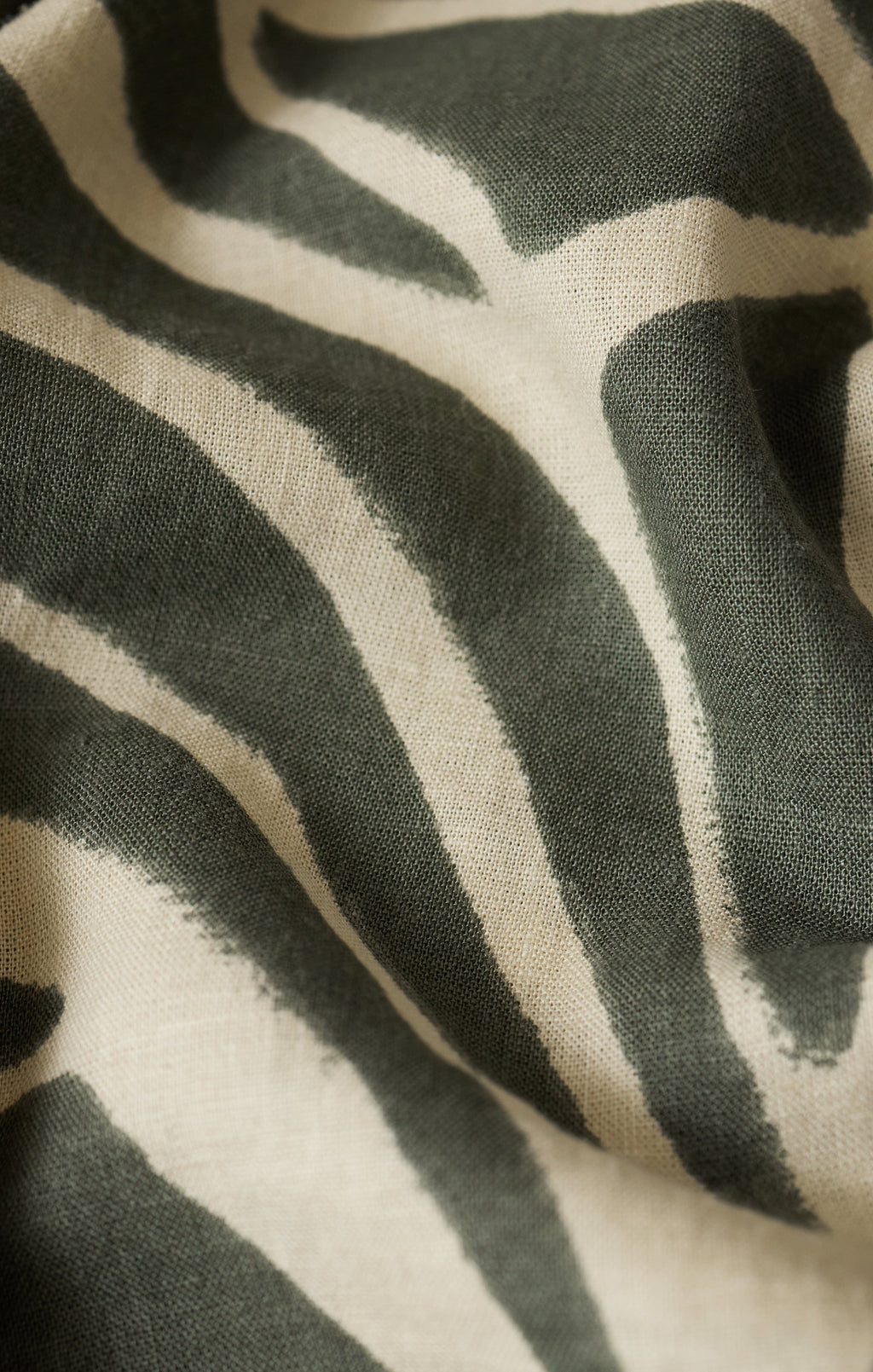 Cima Tova Palm Linen Short