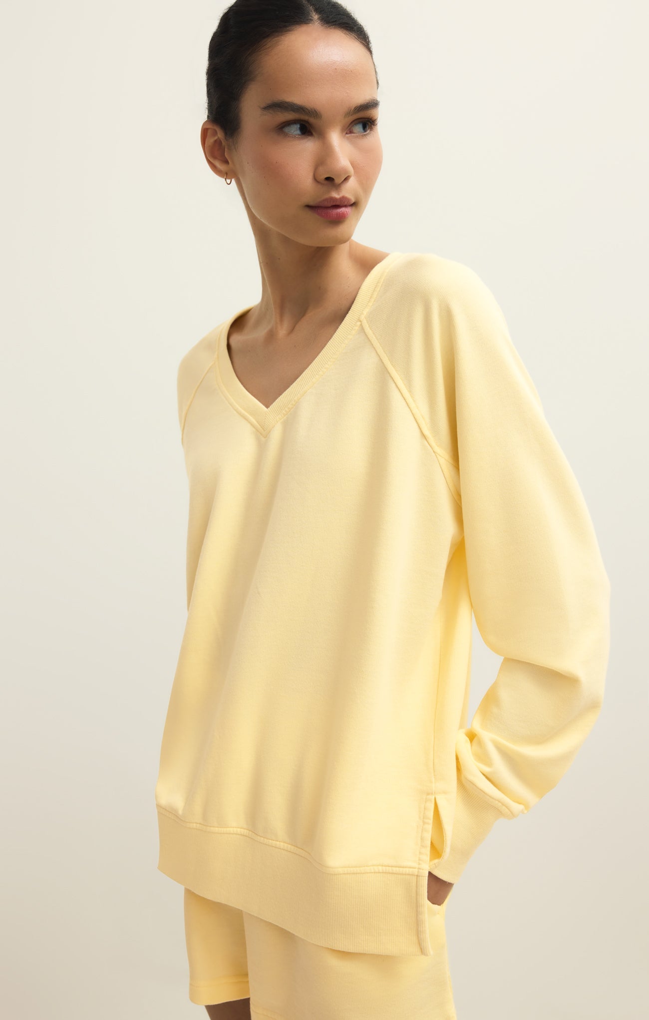 Weekender V-Neck